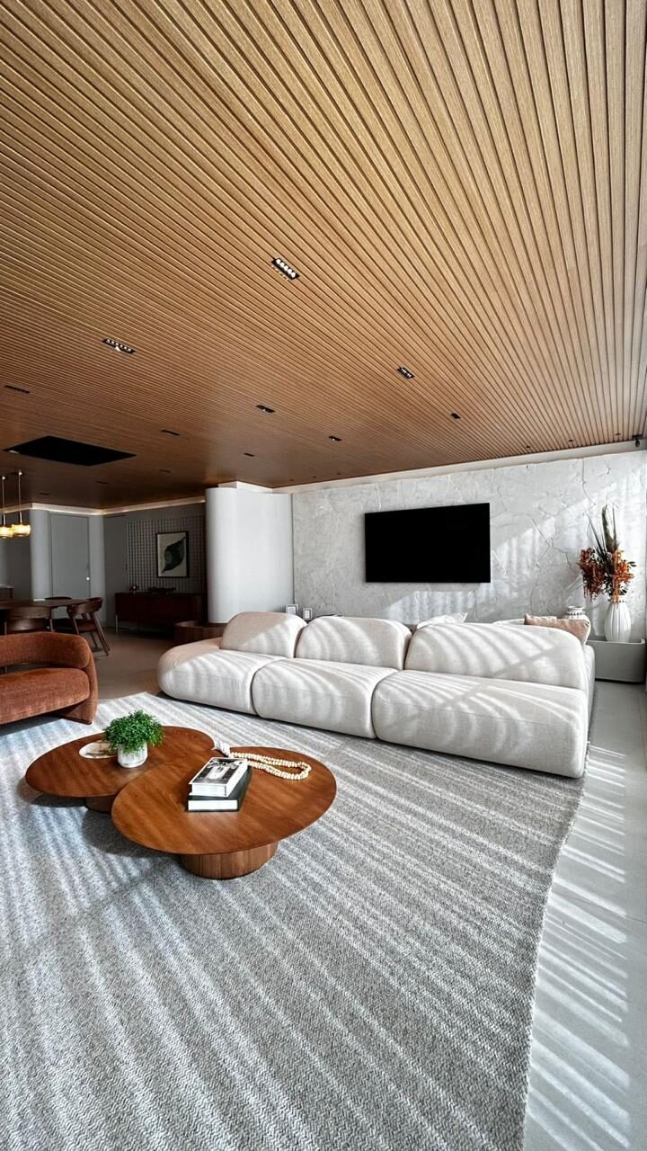 Sala con cielorraso de listones