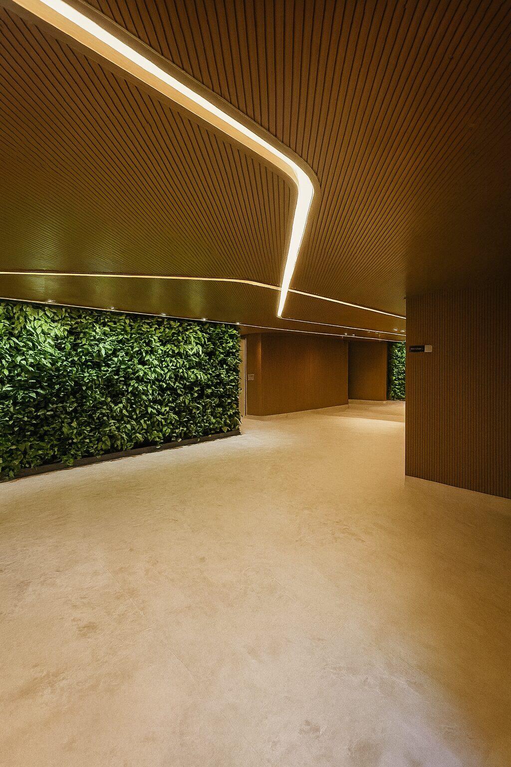 Hall com jardim vertical