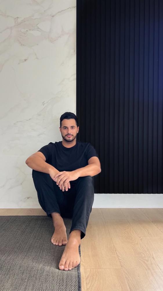 Projeto de Flávio Pio: Sala de TV com Concept preto